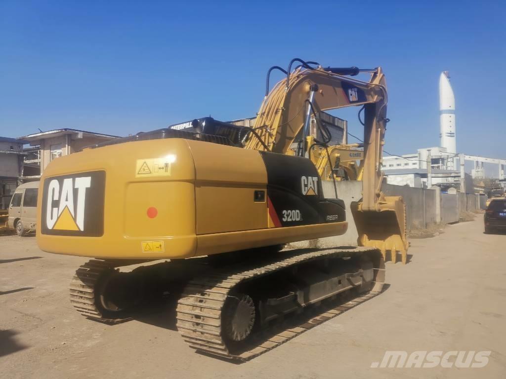 CAT 320 D Гусеничні екскаватори