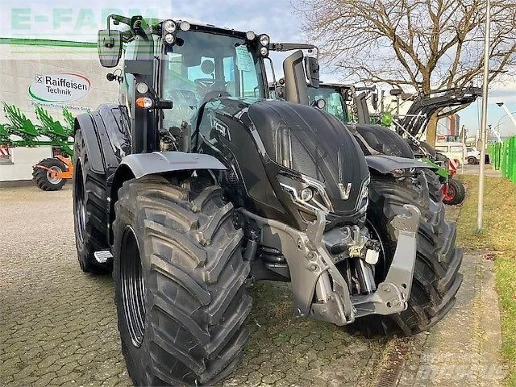 Valtra t 215a Трактори