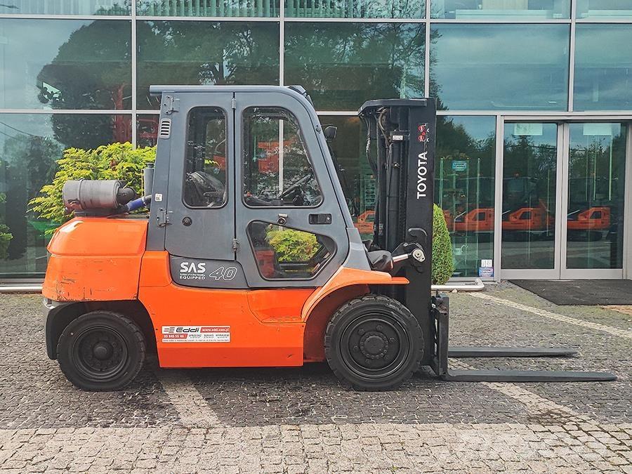 Toyota 02-7FD35 Дизельні навантажувачі