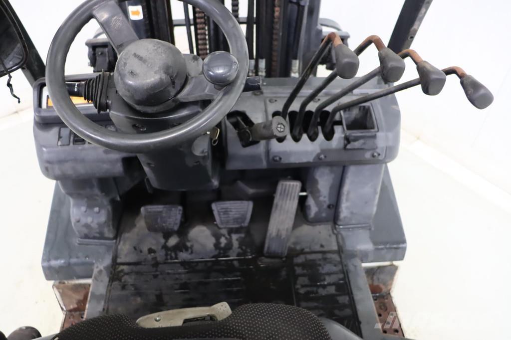 Nissan U1D2A20LQ Газові навантажувачі