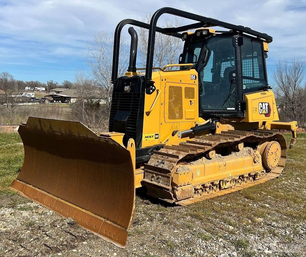 CAT D 4 Гусеничні бульдозери