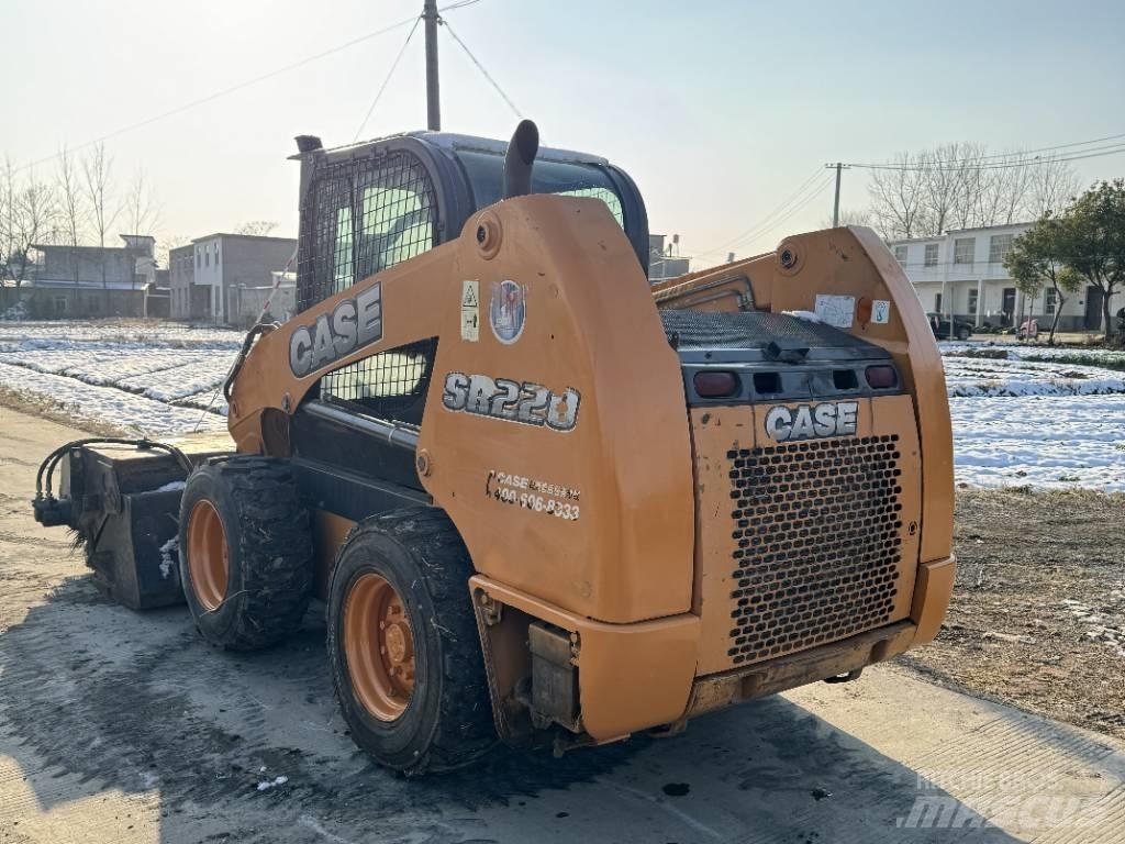CASE SR220 Міні-навантажувачі