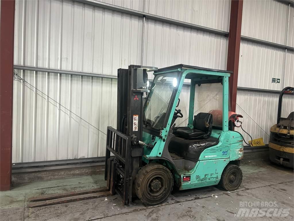 Mitsubishi FG25NT Газові навантажувачі