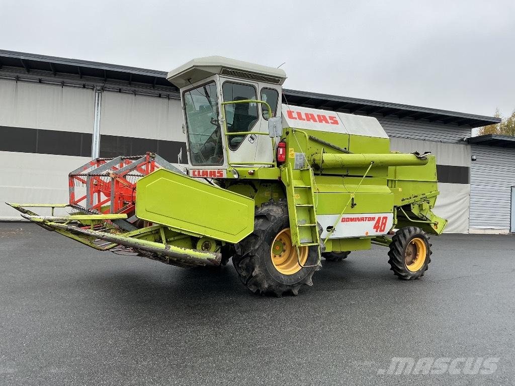 CLAAS 48 Зернозбиральні комбайни