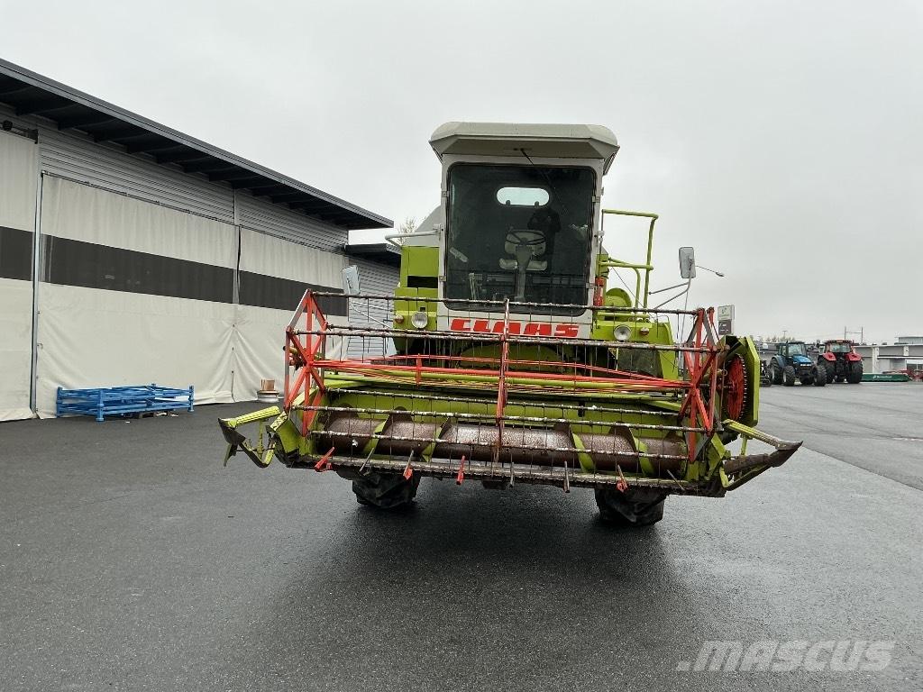 CLAAS 48 Зернозбиральні комбайни