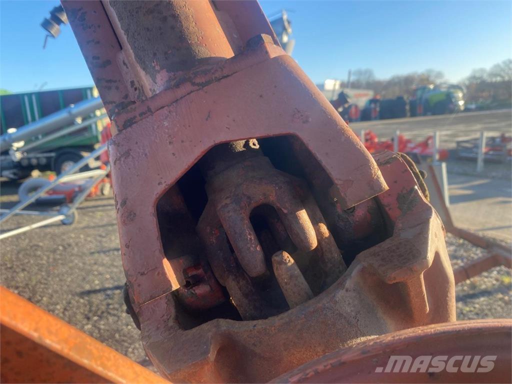 Kuhn Wender Граблі і сінозворушувачі