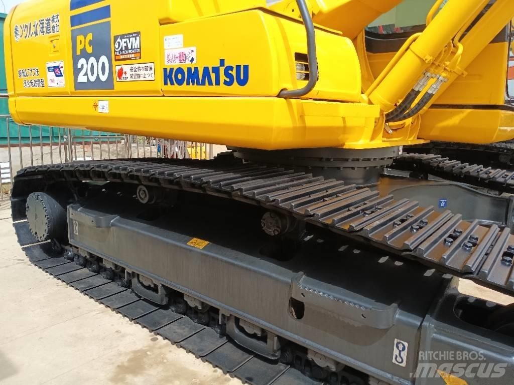 Komatsu PC 200 Гусеничні екскаватори