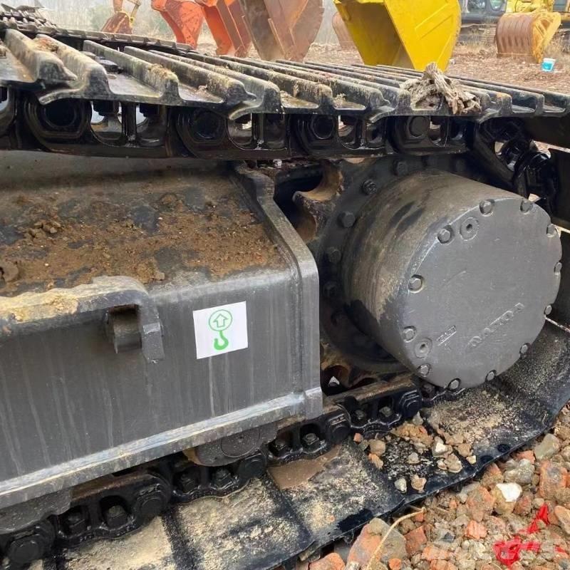 Volvo EC 240 Гусеничні екскаватори