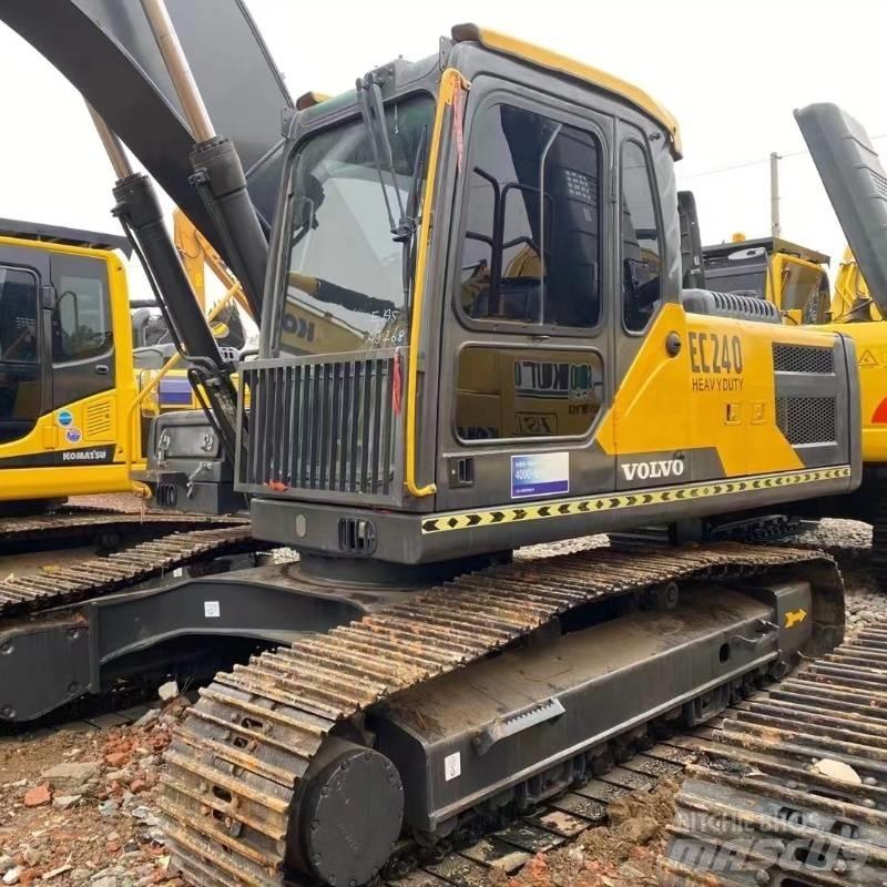Volvo EC 240 Гусеничні екскаватори