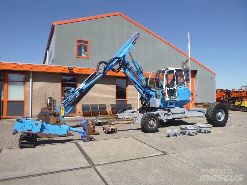 Menzi Muck A71 T2M Спеціальні екскаватори