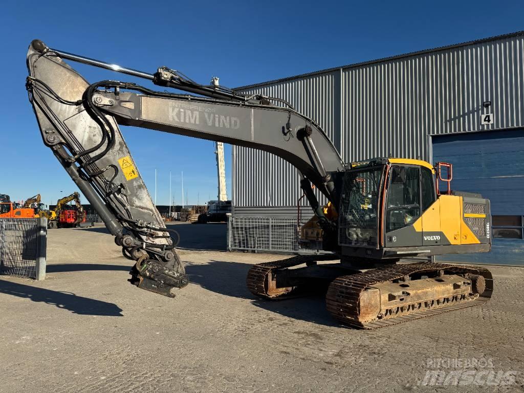 Volvo EC 250 EL Гусеничні екскаватори