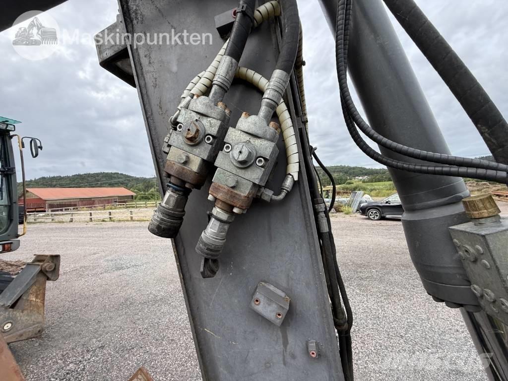 Volvo EW 140 C Колісні екскаватори