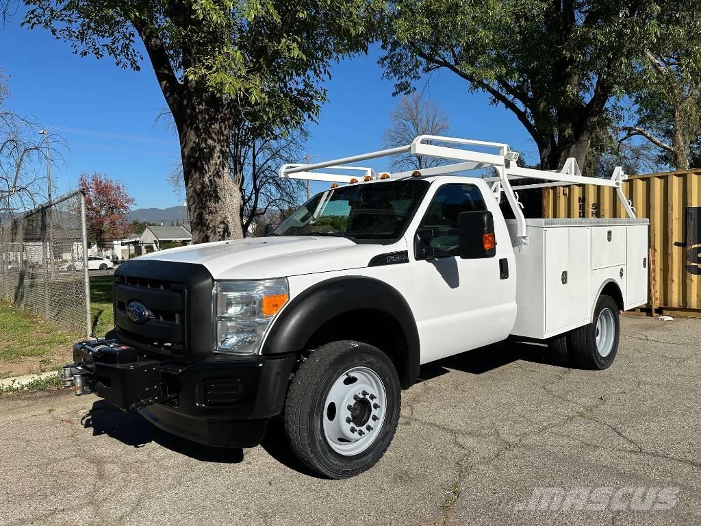 Ford F 550 Пікапи / Бічне розвантаження