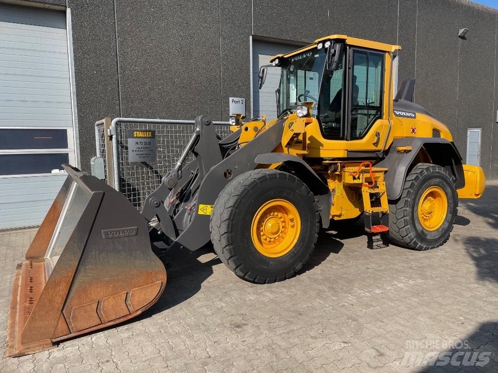 Volvo L70H Фронтальні навантажувачі