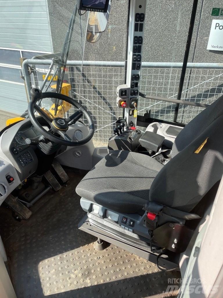 Volvo L70H Фронтальні навантажувачі