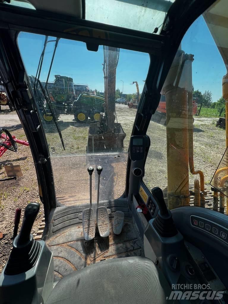 JCB JS 220 Гусеничні екскаватори