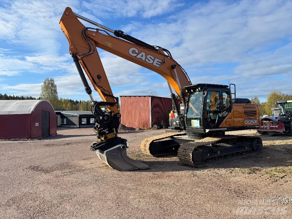 CASE CX250E Гусеничні екскаватори