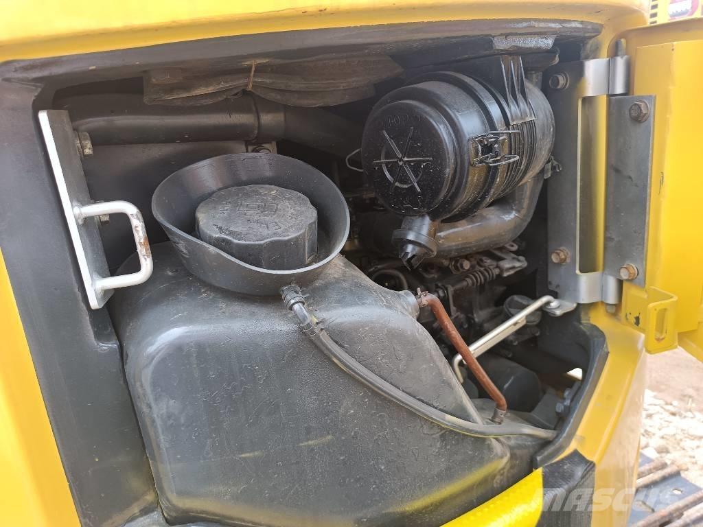 Komatsu PC 18 Гусеничні екскаватори