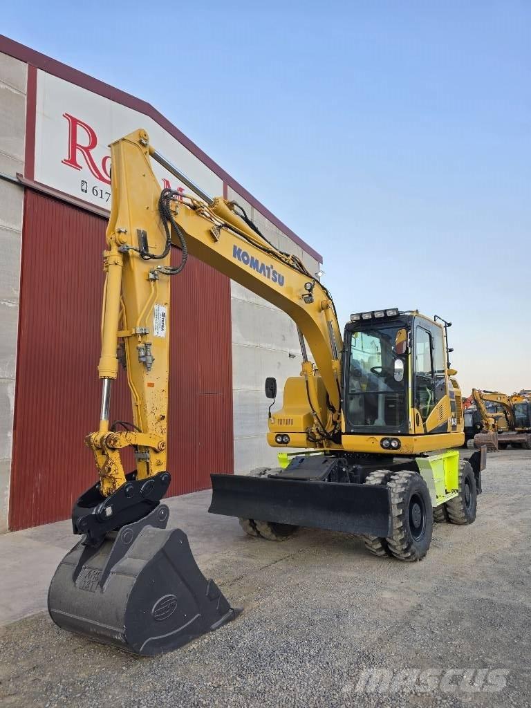 Komatsu PW 148-11 Гусеничні бульдозери