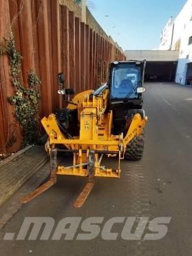 JCB 540-140 Телескопічні навантажувачі