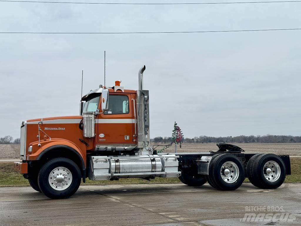 Western Star 4900 Тягачі
