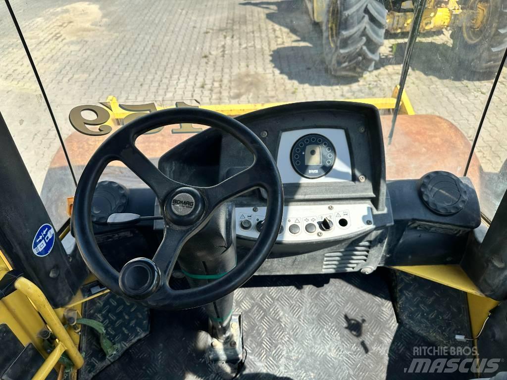 Bomag BW 211 D-4 Грунтові котки