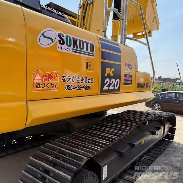 Komatsu PC220-8 Гусеничні екскаватори