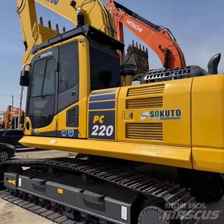 Komatsu PC220-8 Гусеничні екскаватори