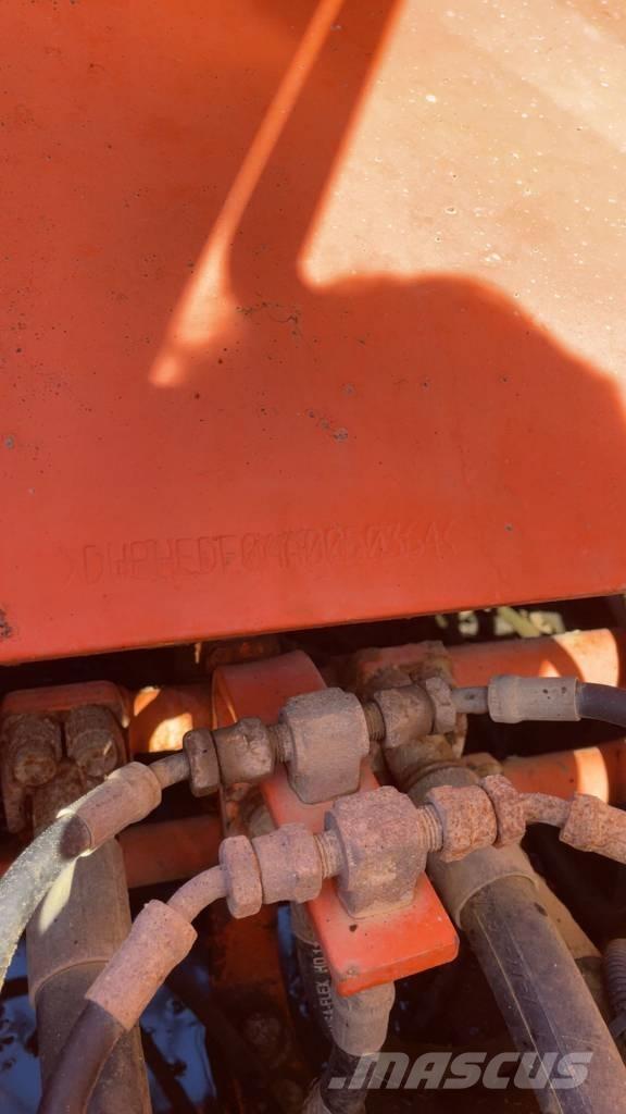 Doosan DX 255 LC Гусеничні екскаватори