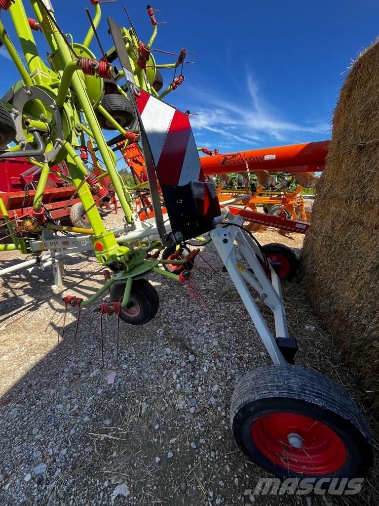 CLAAS Volto 900 T Граблі і сінозворушувачі