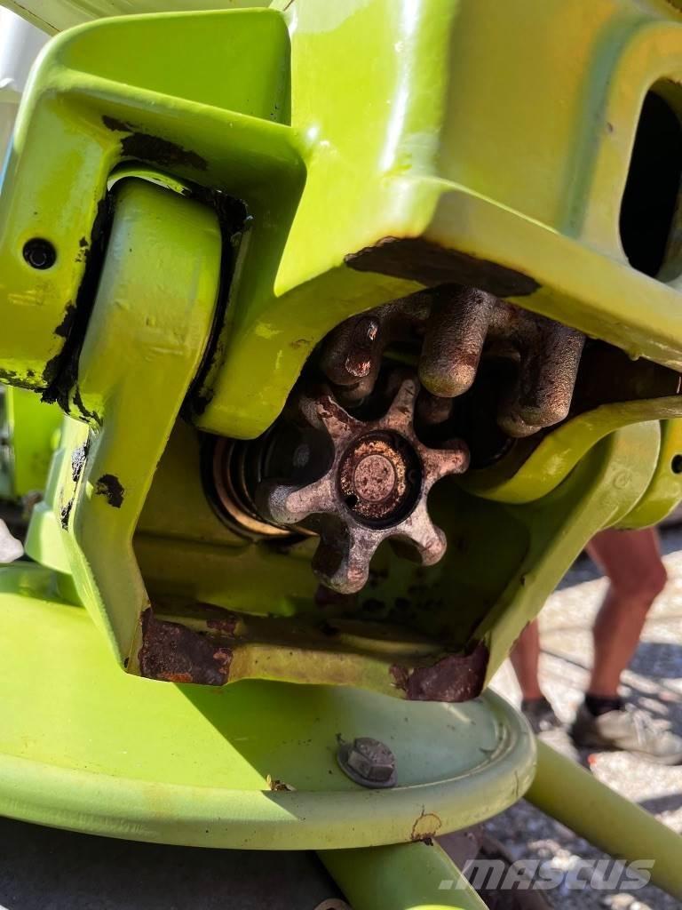 CLAAS Volto 900 T Граблі і сінозворушувачі