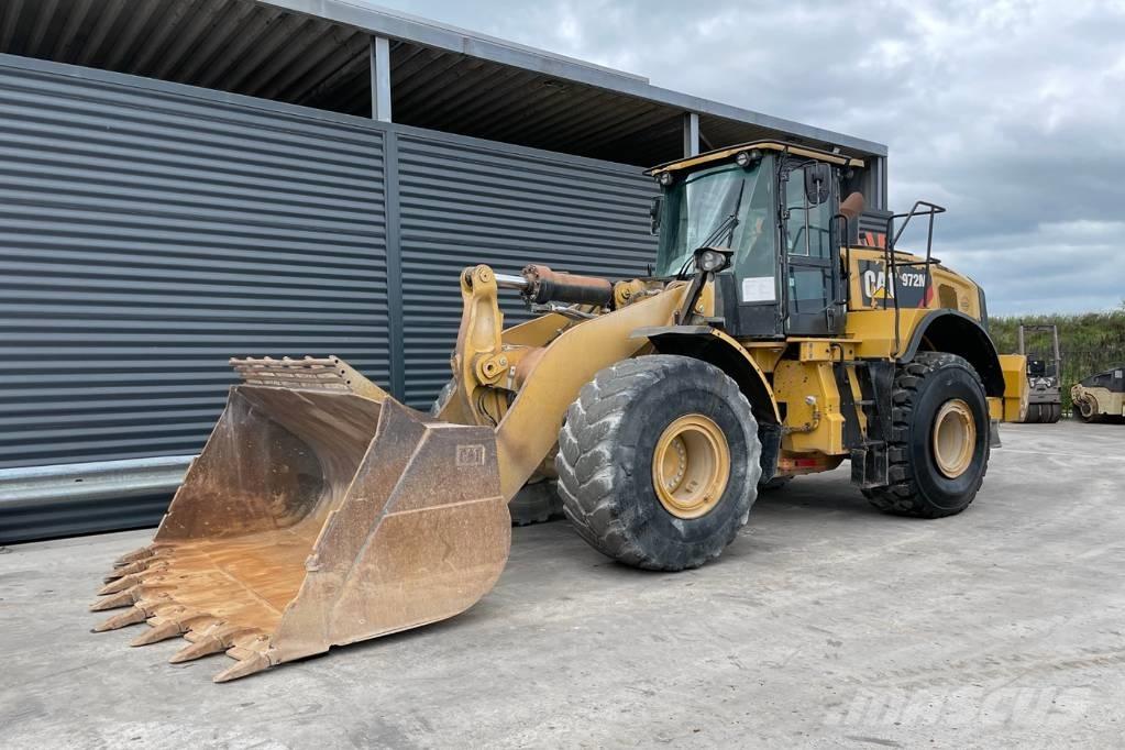 CAT 972M Фронтальні навантажувачі
