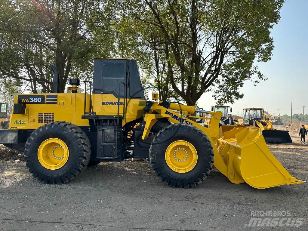 Komatsu WA 380 Фронтальні навантажувачі