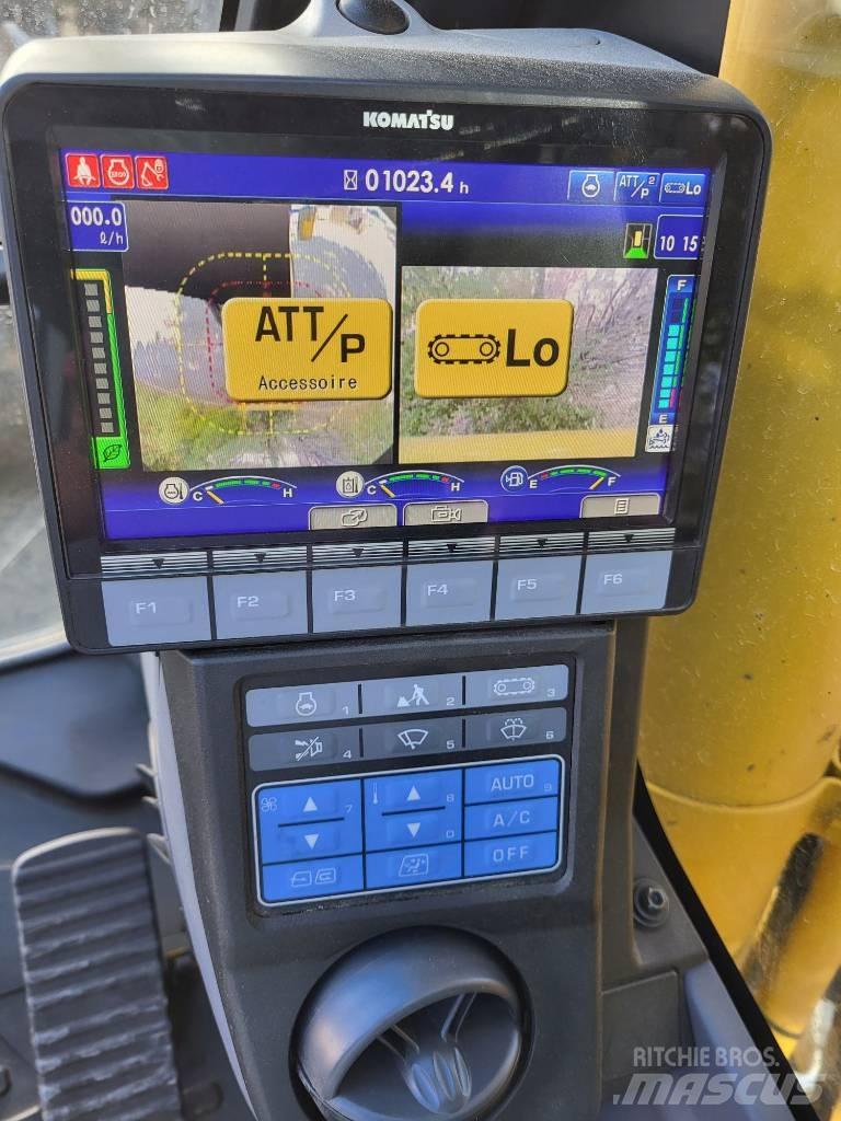 Komatsu PC210LC-11 Гусеничні екскаватори