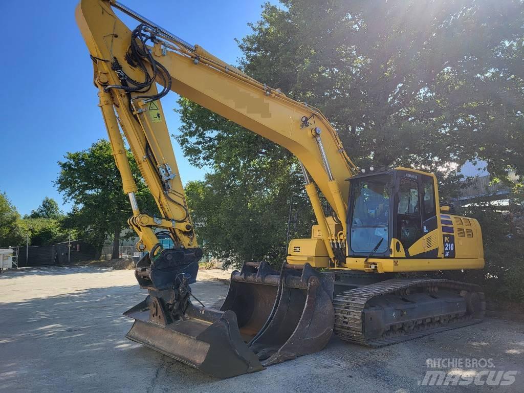 Komatsu PC210LC-11 Гусеничні екскаватори