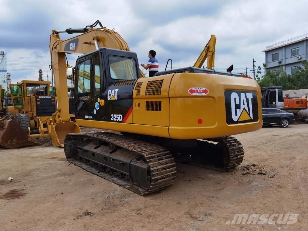 CAT 325DL Гусеничні екскаватори