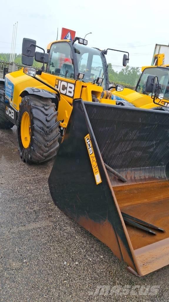 JCB 542-70 Agri Телескопічні навантажувачі