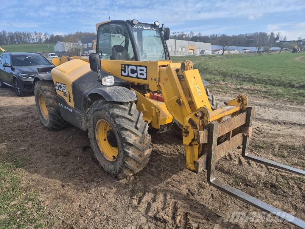 JCB 531-70 Agri Телескопічний навантажувач