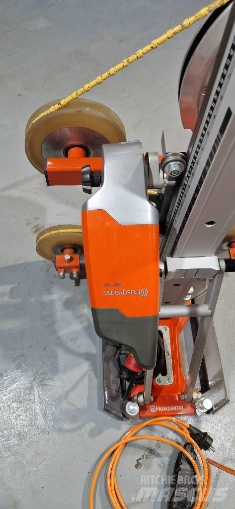 Husqvarna KS 40E Бензорізи