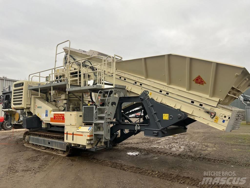 Metso LT 300 HP Мобільні дробарки