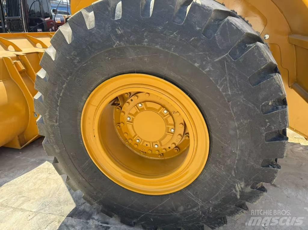 CAT 950 GC Фронтальні навантажувачі
