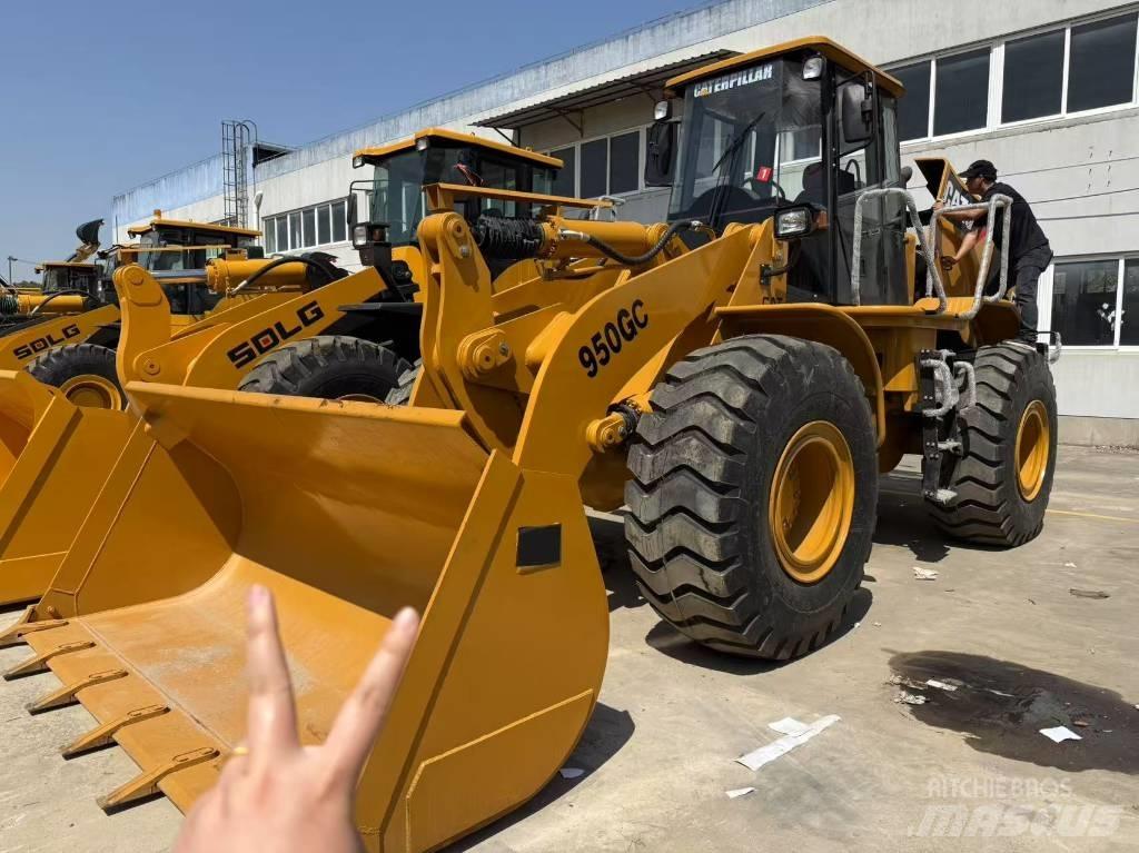 CAT 950 GC Фронтальні навантажувачі