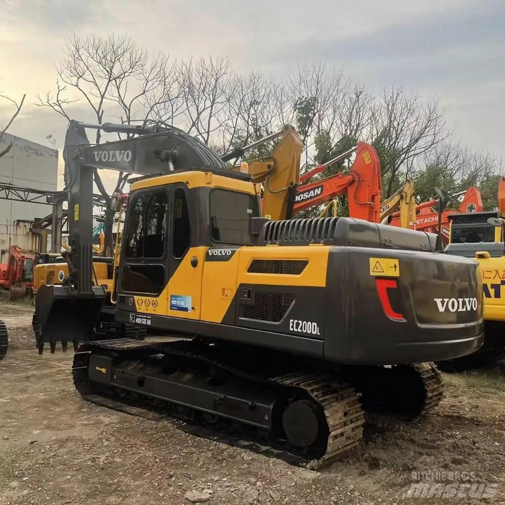 Volvo EC200DL Гусеничні екскаватори