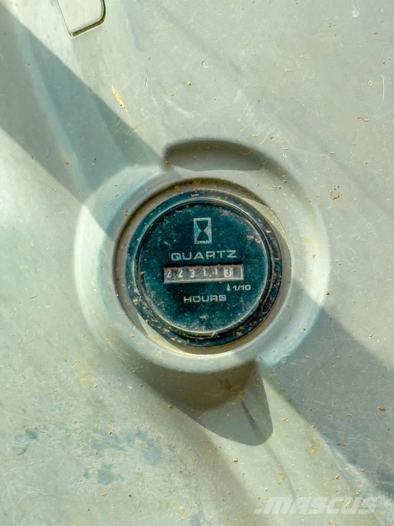 New Holland E 245 B Гусеничні екскаватори