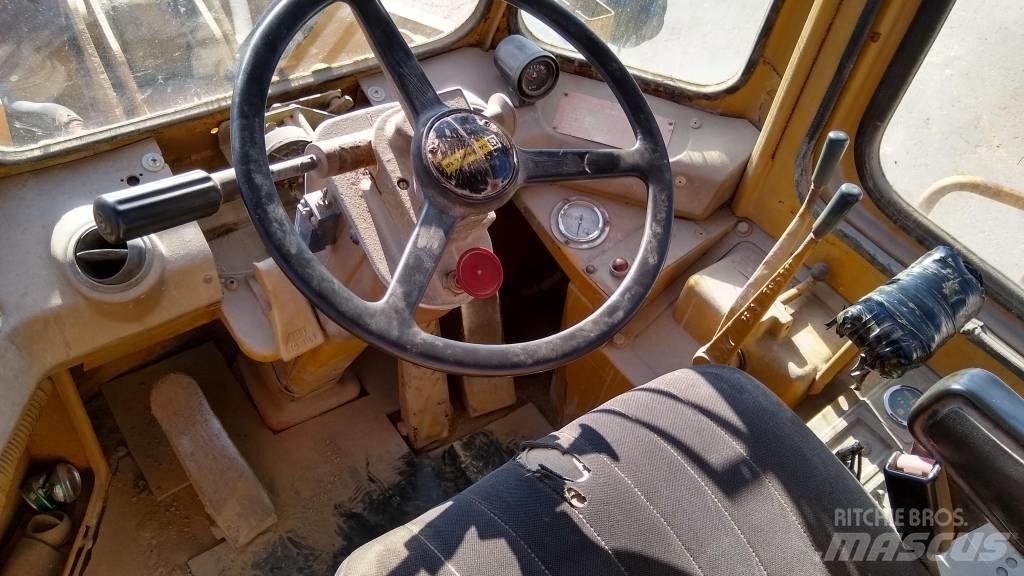 CAT 950 B Фронтальні навантажувачі