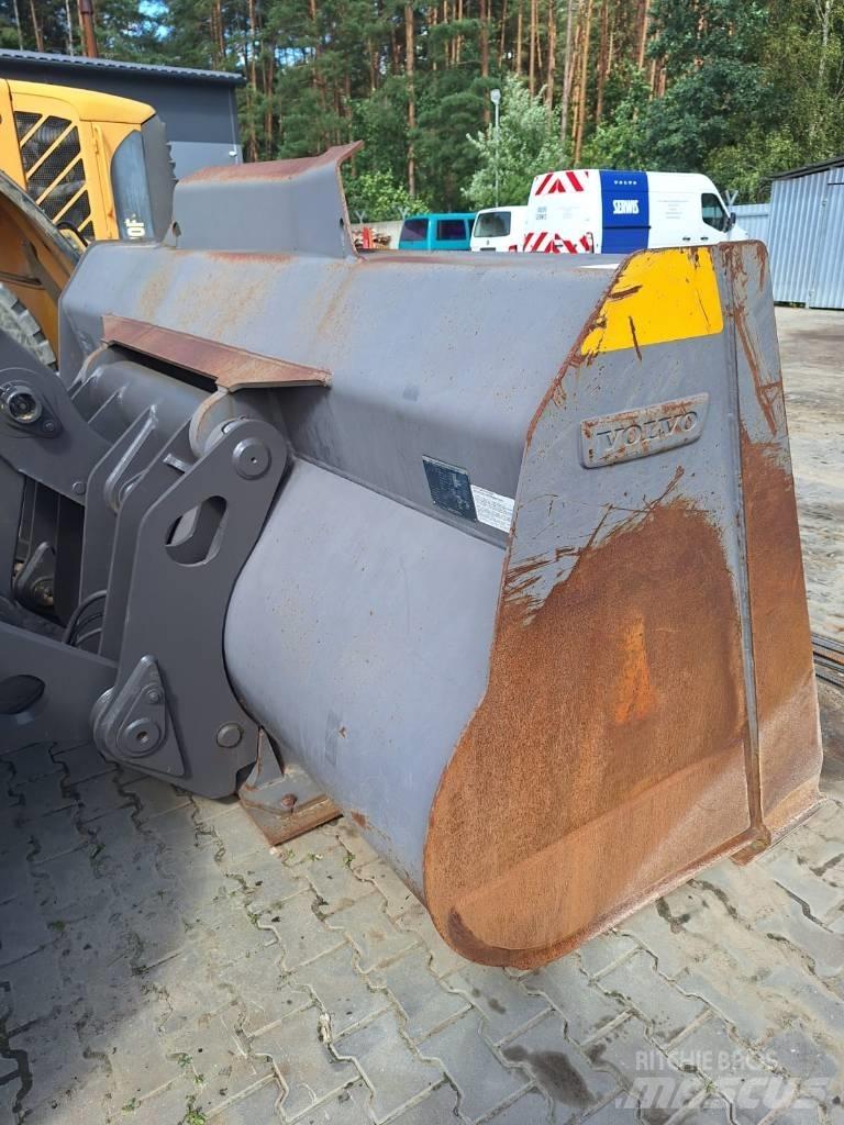Volvo L 150 H Фронтальні навантажувачі
