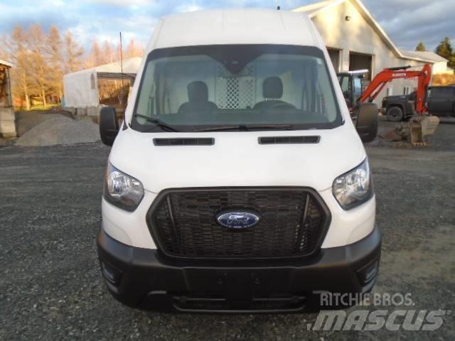 Ford Transit 250 Панельні фургони