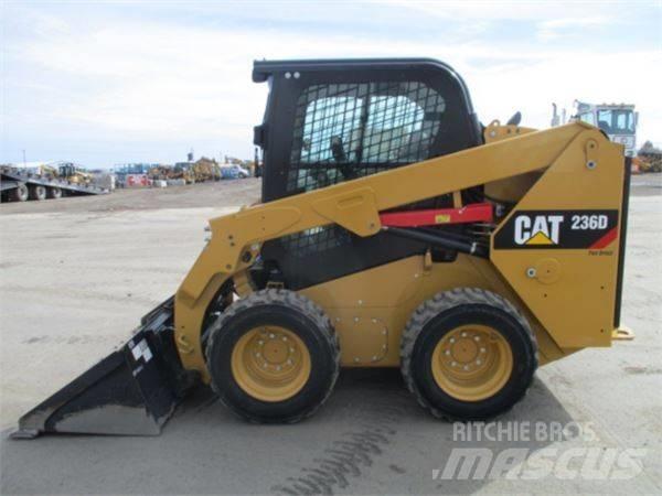 CAT 236 D Міні-навантажувачі