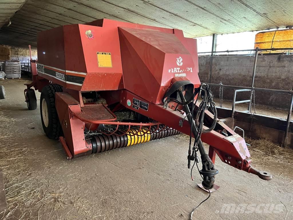 Hesston 4600 Тюкові прес-підбирачі