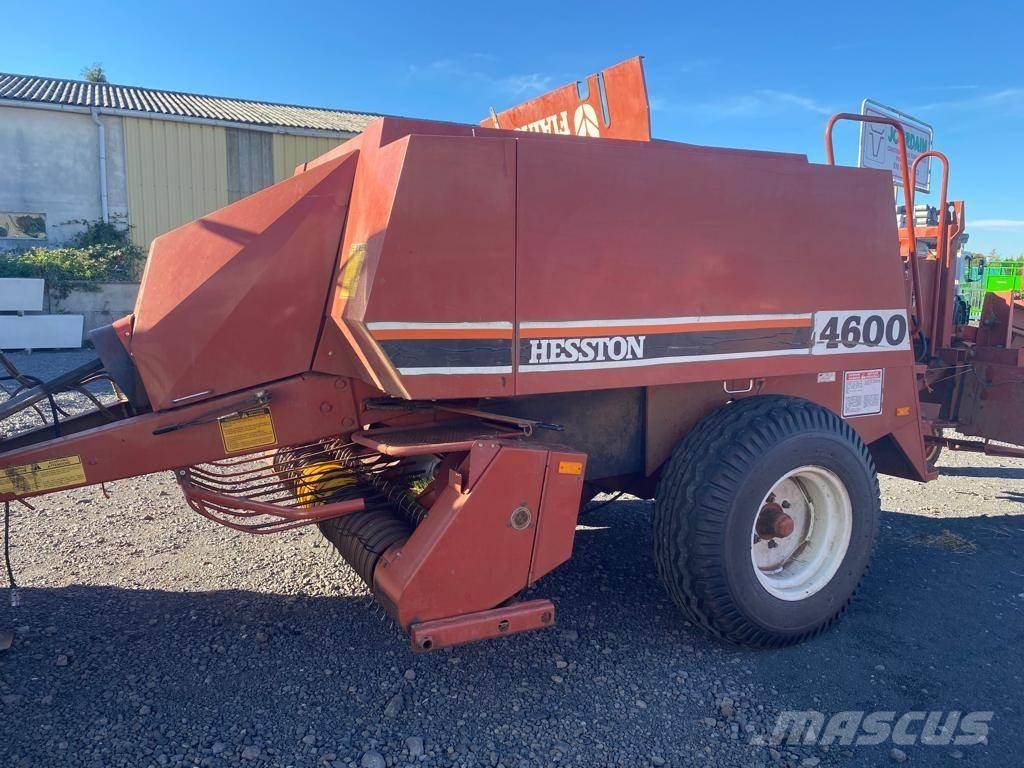 Hesston 4600 Тюкові прес-підбирачі